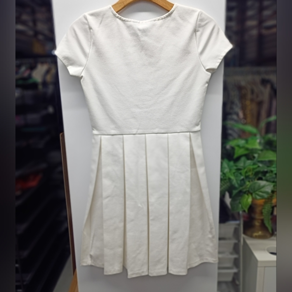 Ralph Lauren White Fit and Flare Pleated Dress - Picture 3 of 4